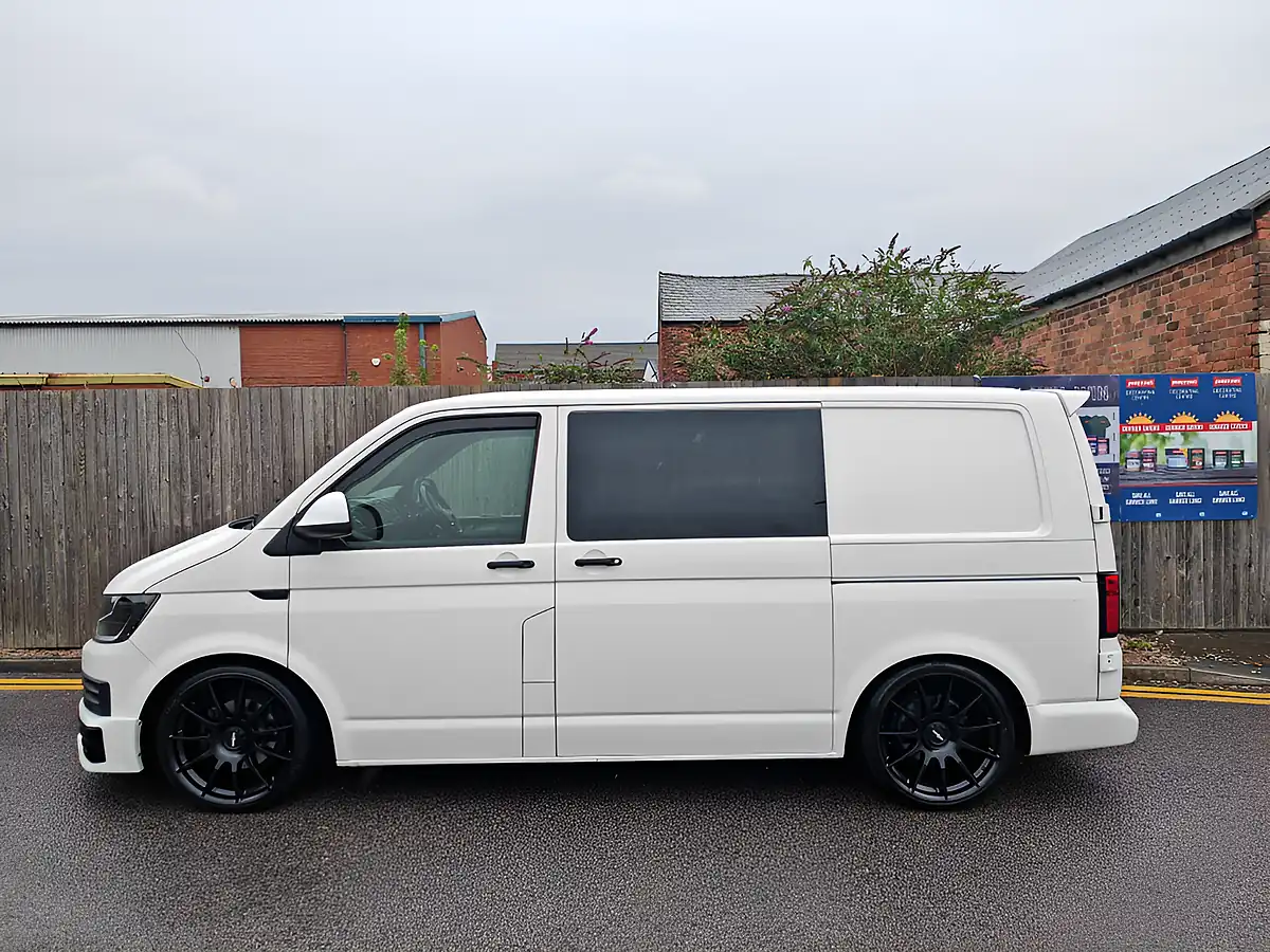 Used 2015 Volkswagen Transporter Startline White - Interior and Exterior details 6