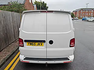 Used 2015 Volkswagen Transporter Startline White - Interior and Exterior details 9