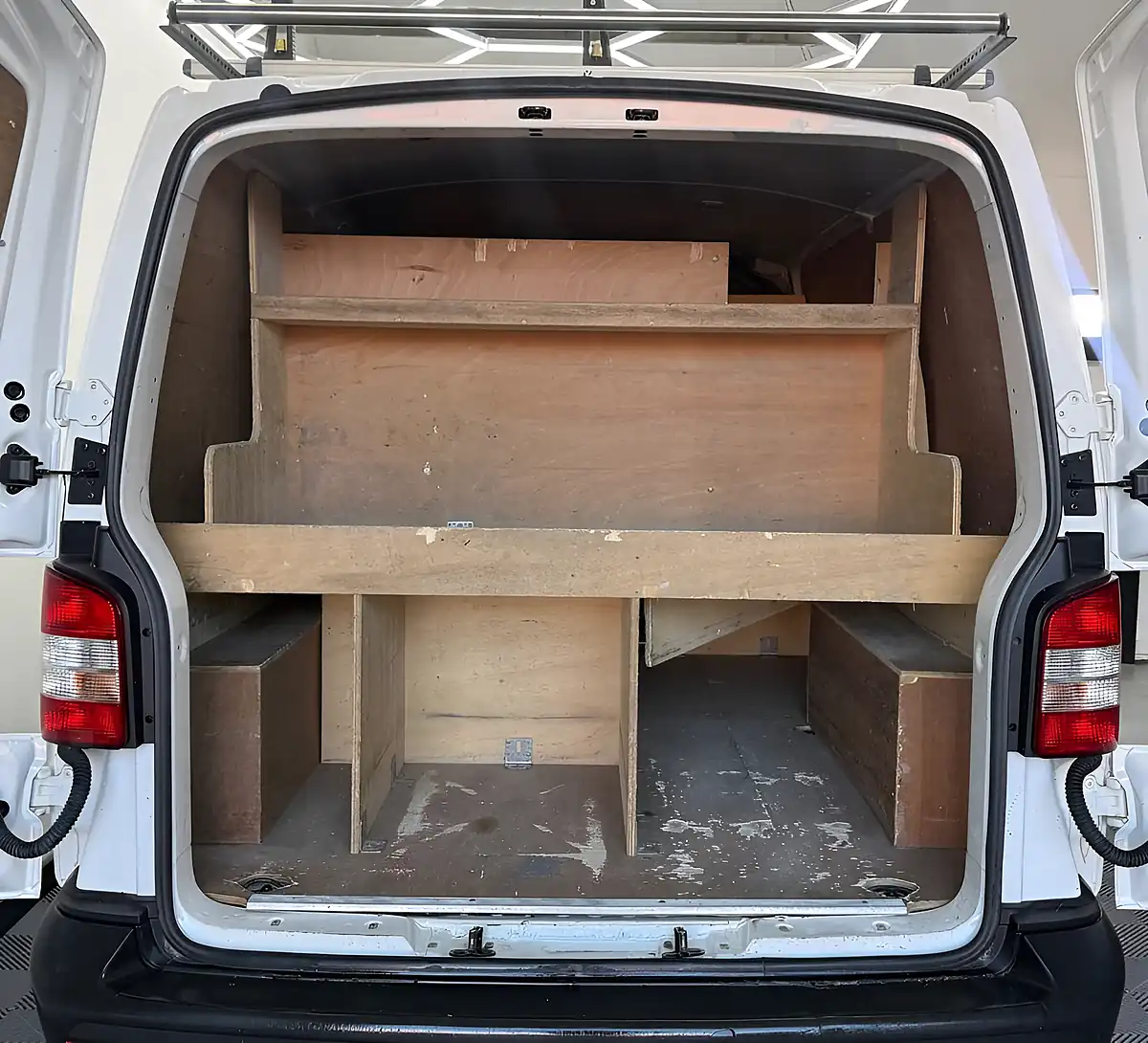 Used 2015 Volkswagen Transporter Startline White - Interior and Exterior details 20