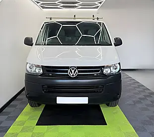 Used 2015 Volkswagen Transporter Startline White - Interior and Exterior details 4