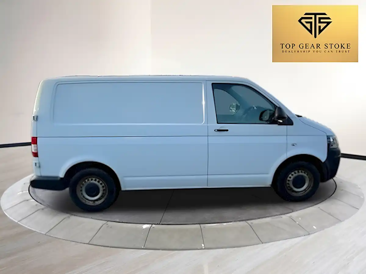 Used 2015 Volkswagen Transporter Startline White - Interior and Exterior details 4