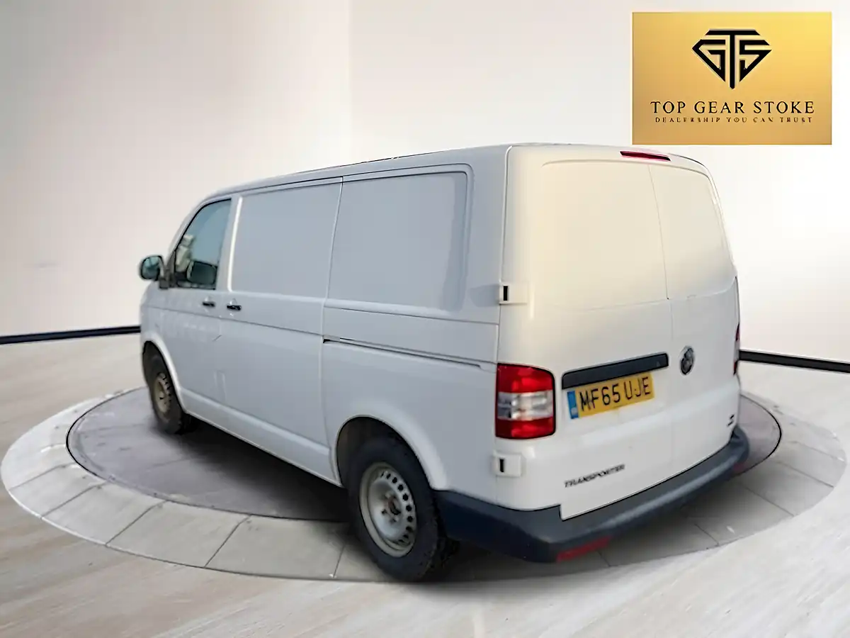 Used 2015 Volkswagen Transporter Startline White - Interior and Exterior details 6