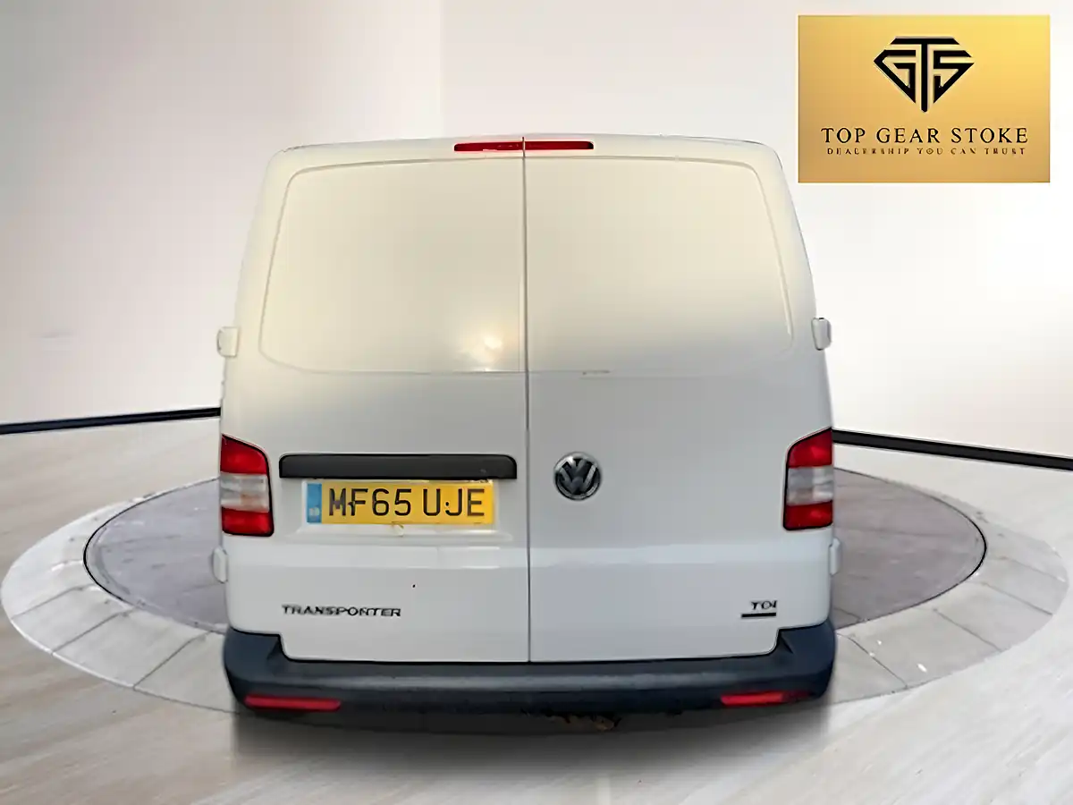 Used 2015 Volkswagen Transporter Startline White - Interior and Exterior details 7