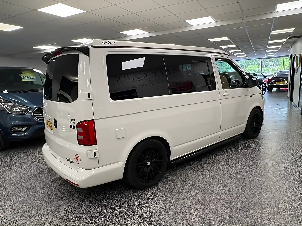 Used 2015 Volkswagen Transporter T28 Trendline Startline White - Interior and Exterior details 11