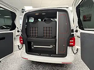 Used 2015 Volkswagen Transporter T28 Trendline Startline White - Interior and Exterior details 18