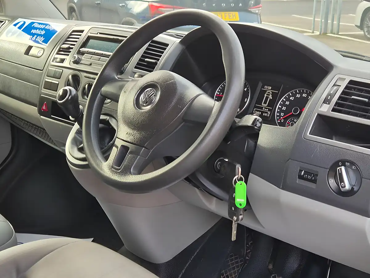 Used 2015 Volkswagen Transporter Trendline Grey - Interior and Exterior details 10
