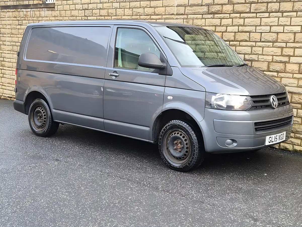 Used 2015 Volkswagen Transporter Trendline Grey - Interior and Exterior details 12