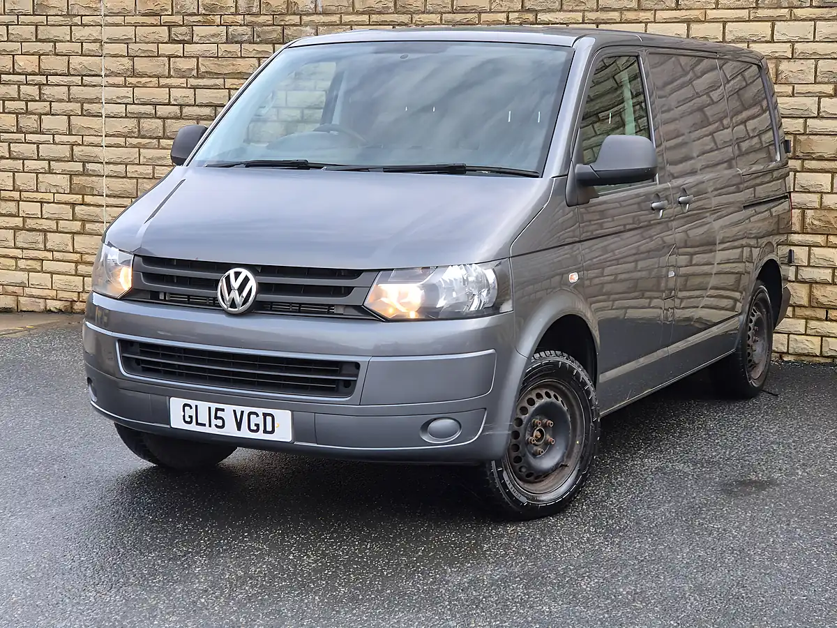 Used 2015 Volkswagen Transporter Trendline Grey - Interior and Exterior details 4