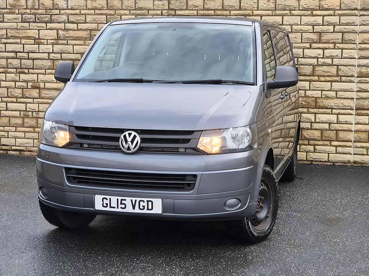 Used 2015 Volkswagen Transporter Trendline Grey - Interior and Exterior details 5