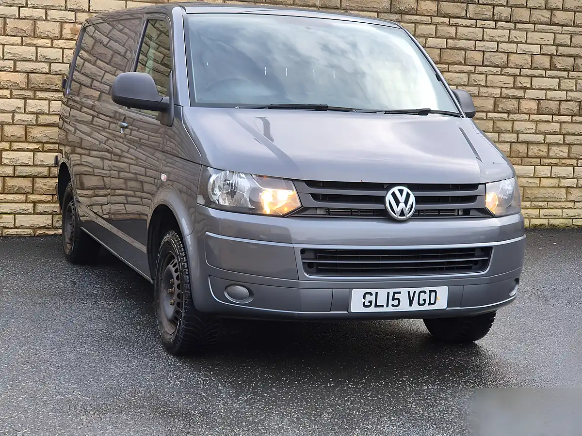 Used 2015 Volkswagen Transporter Trendline Grey - Interior and Exterior details 8