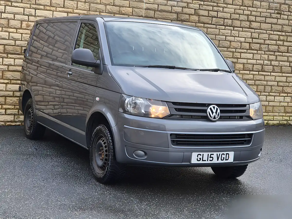 Used 2015 Volkswagen Transporter Trendline Grey - Interior and Exterior details 9