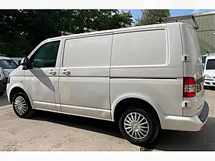Used 2015 Volkswagen Transporter Trendline White - Interior and Exterior details 10