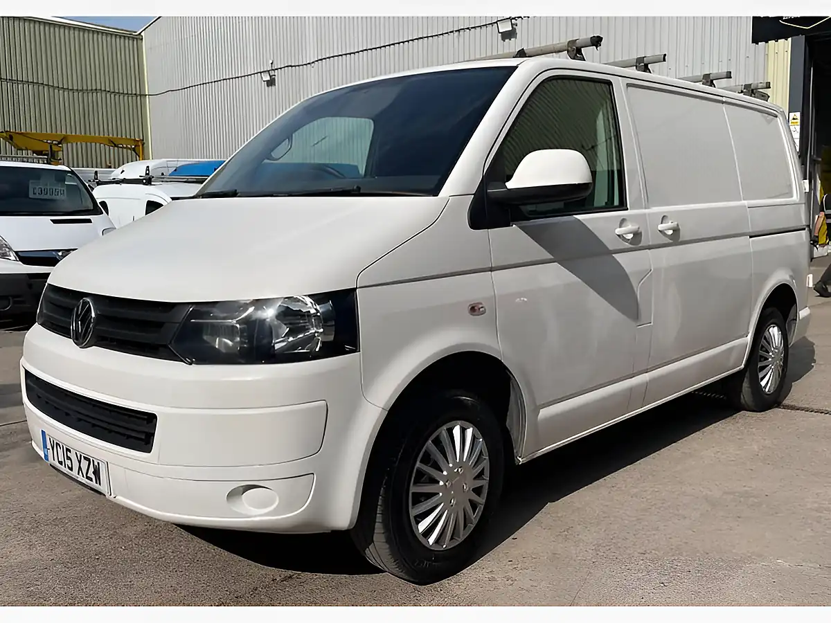 Used 2015 Volkswagen Transporter Trendline White - Interior and Exterior details 12