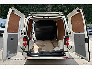 Used 2015 Volkswagen Transporter Trendline White - Interior and Exterior details 9