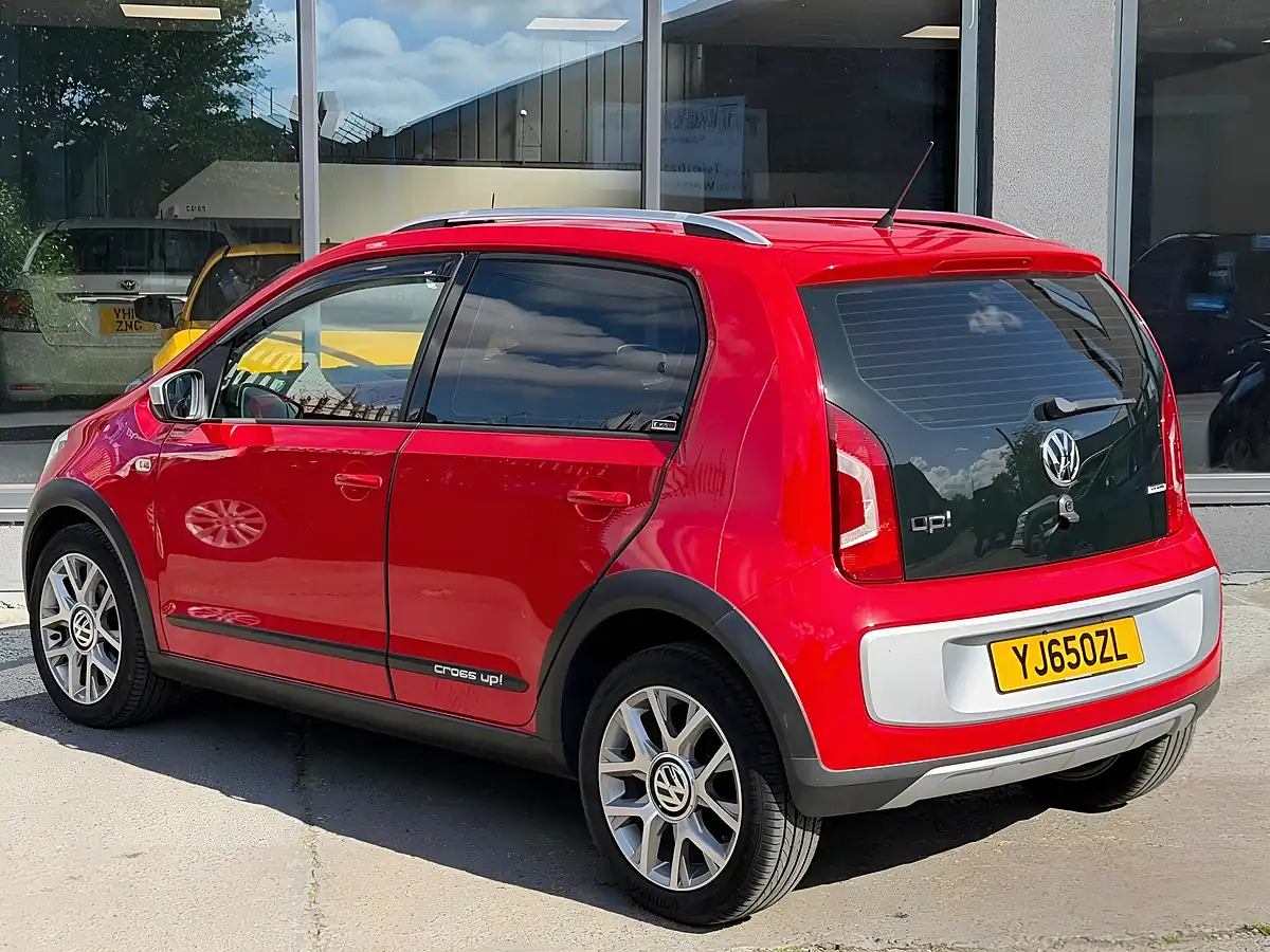 Used 2015 Volkswagen Up! Cross Red - Interior and Exterior details 11