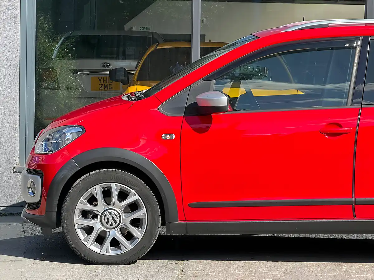 Used 2015 Volkswagen Up! Cross Red - Interior and Exterior details 14