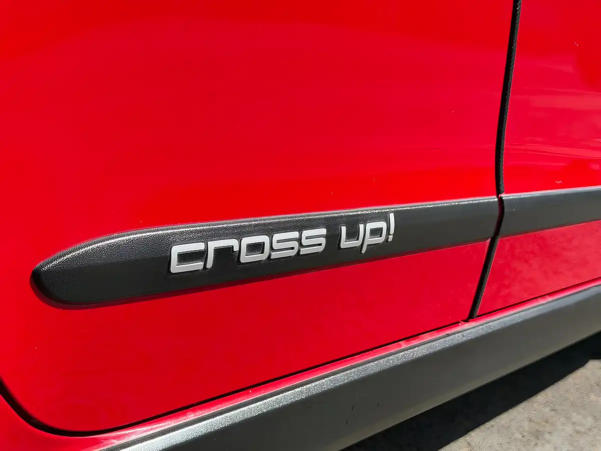 Used 2015 Volkswagen Up! Cross Red - Interior and Exterior details 15