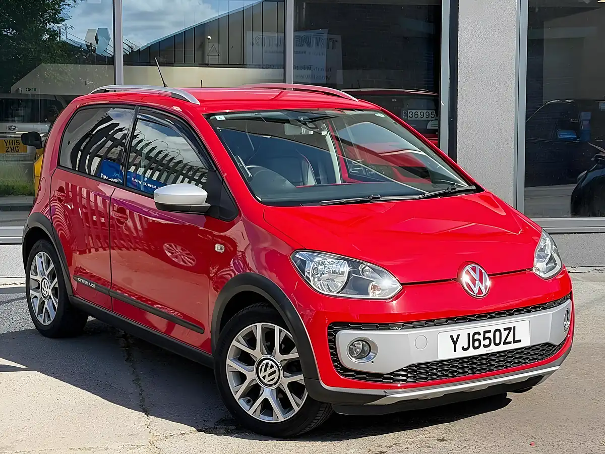 Used 2015 Volkswagen Up! Cross Red - Interior and Exterior details 2