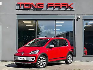Used 2015 Volkswagen Up! Cross Red - Interior and Exterior details 9