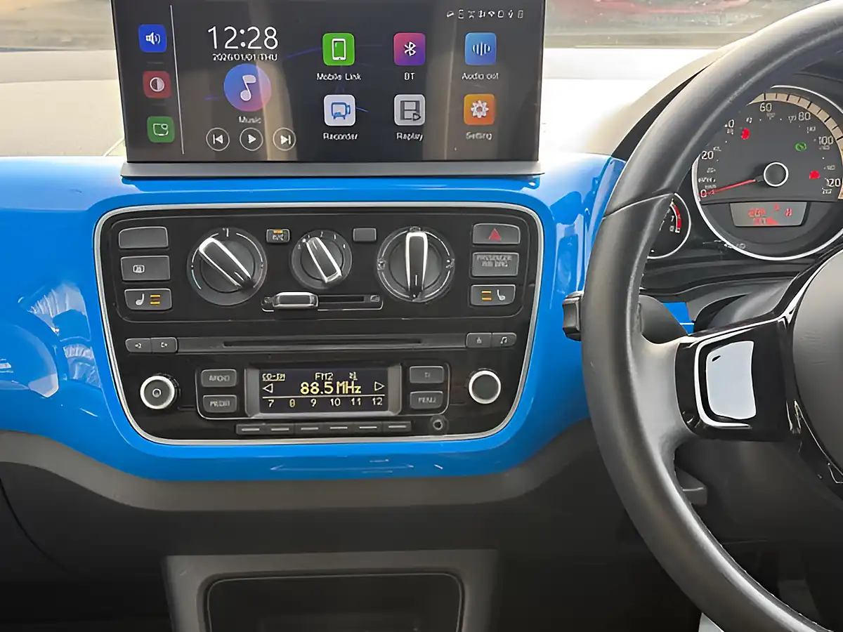 Used 2015 Volkswagen Up! High Up! Blue - Interior and Exterior details 11