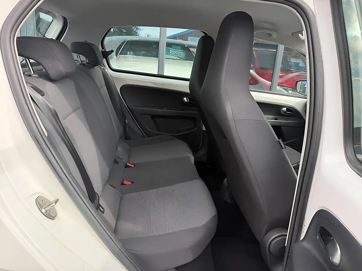 Used 2015 Volkswagen Up! High Up! Blue - Interior and Exterior details 17