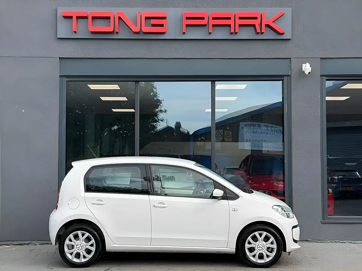 Used 2015 Volkswagen Up! High Up! Blue - Interior and Exterior details 7