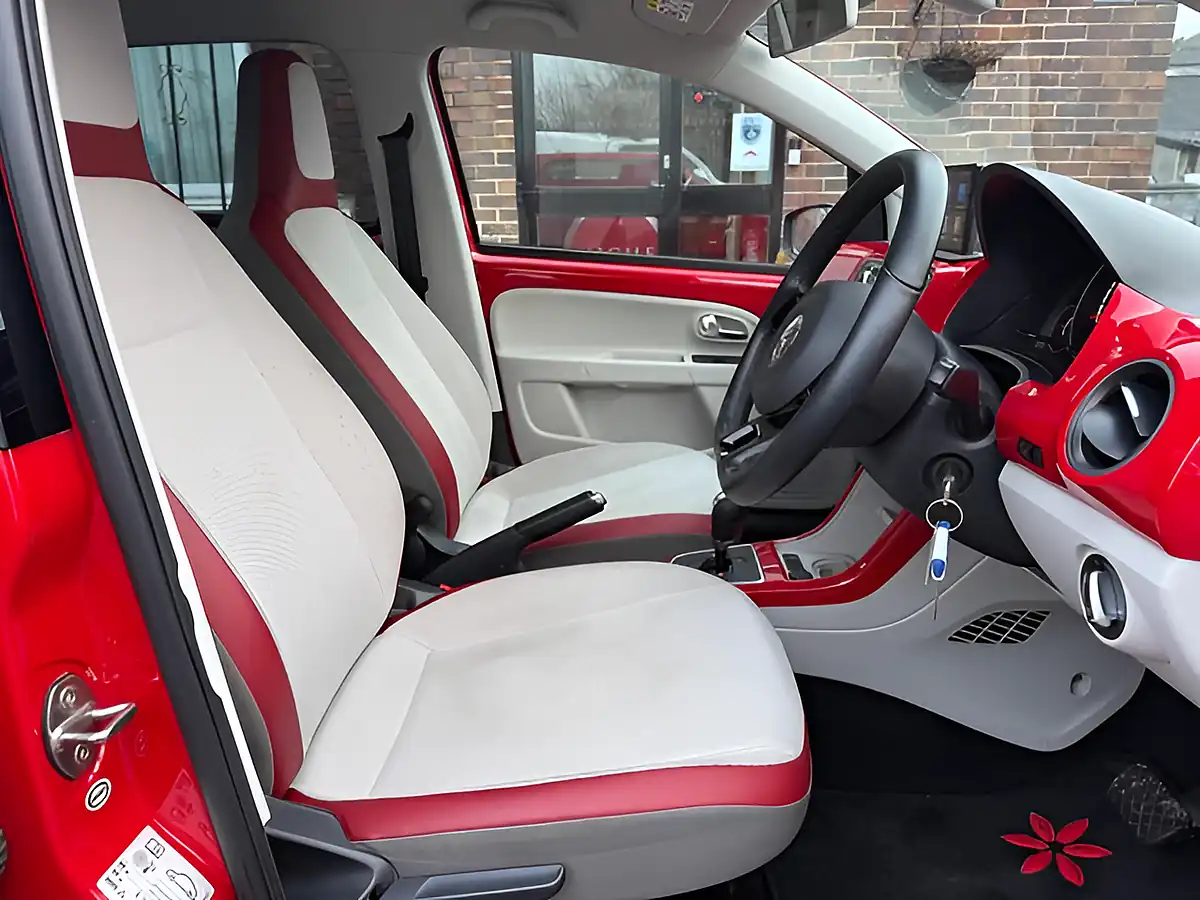 Used 2015 Volkswagen Up! High Up! Red - Interior and Exterior details 19