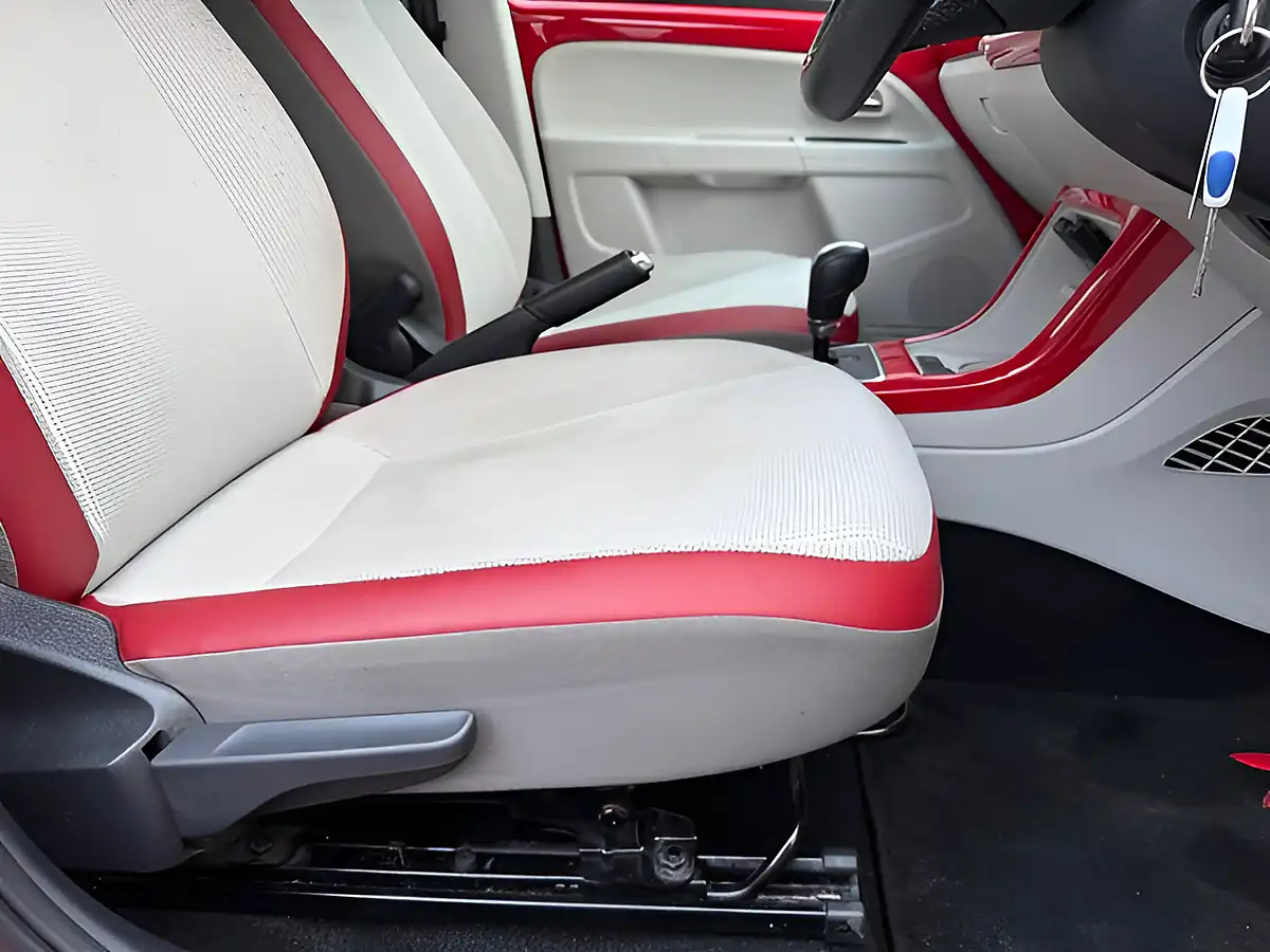 Used 2015 Volkswagen Up! High Up! Red - Interior and Exterior details 20