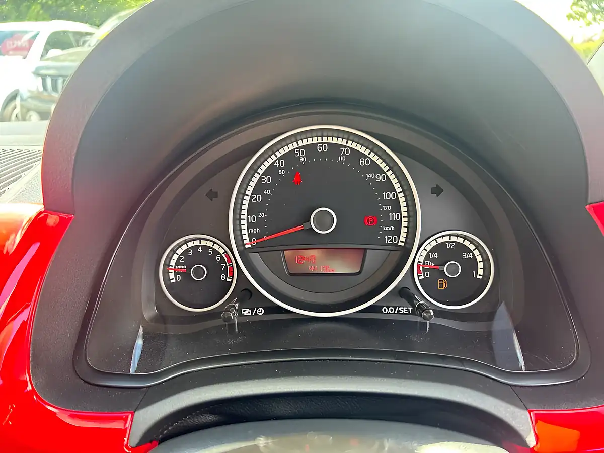 Used 2015 Volkswagen Up! High Up! Red - Interior and Exterior details 8