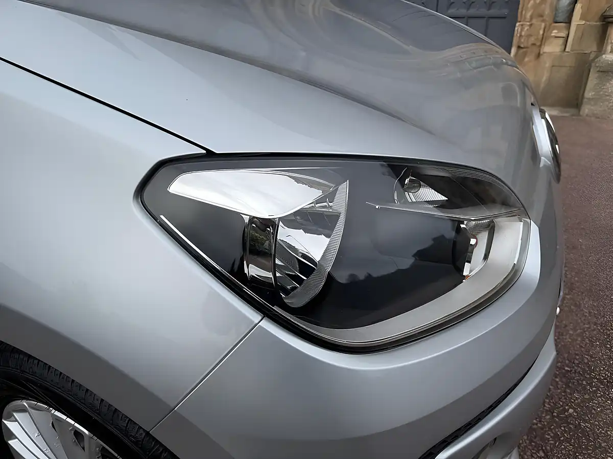 Used 2015 Volkswagen Up! High Up! Silver - Interior and Exterior details 15