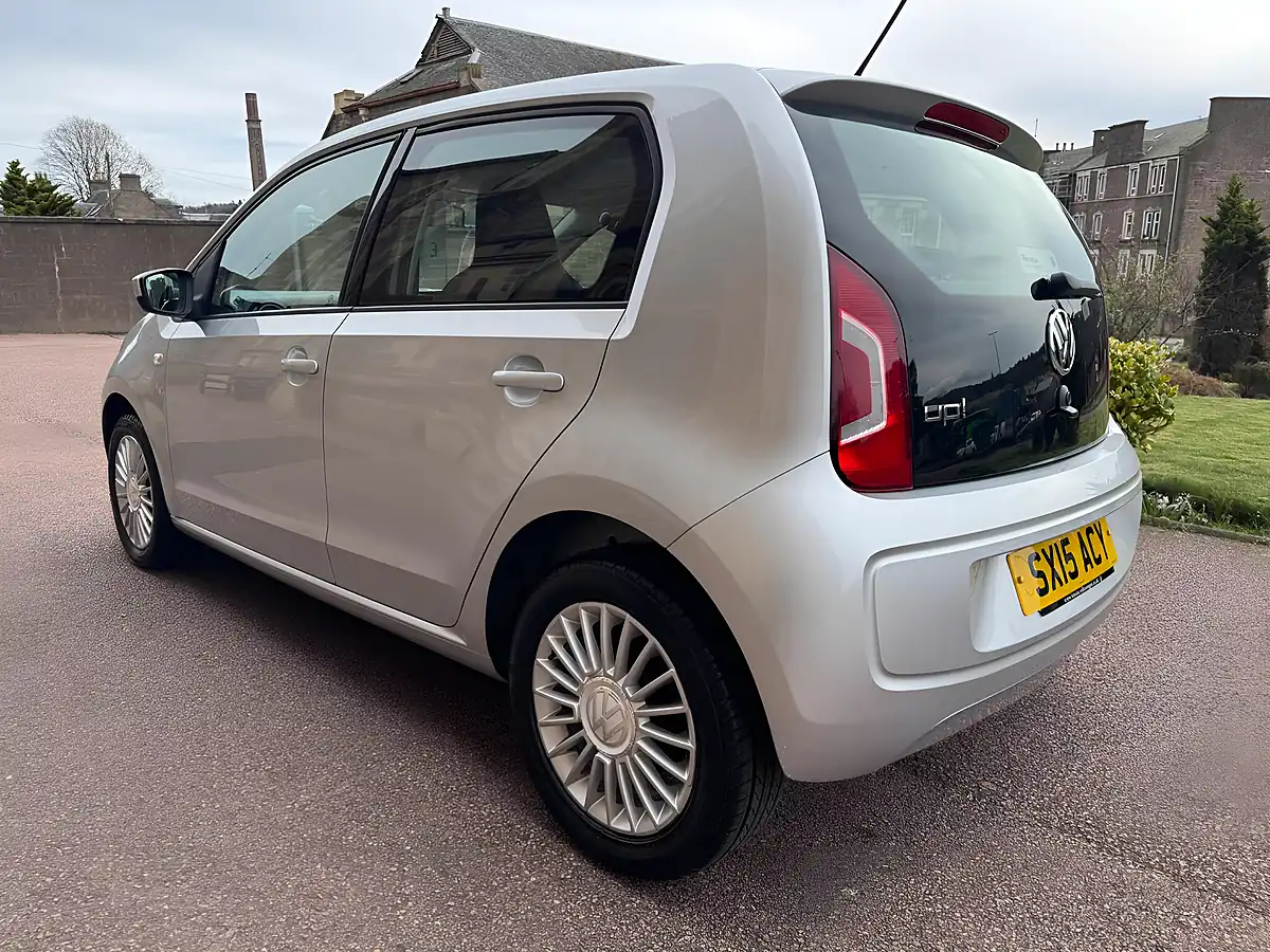 Used 2015 Volkswagen Up! High Up! Silver - Interior and Exterior details 6