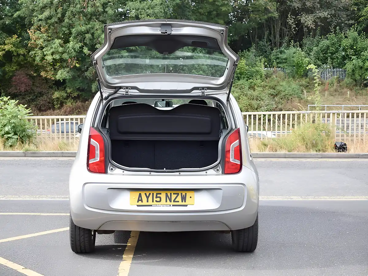 Used 2015 Volkswagen Up! High Up! Silver - Interior and Exterior details 7
