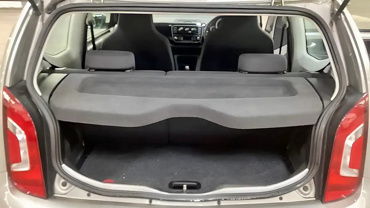 Used 2015 Volkswagen Up! High Up! Silver - Interior and Exterior details 8