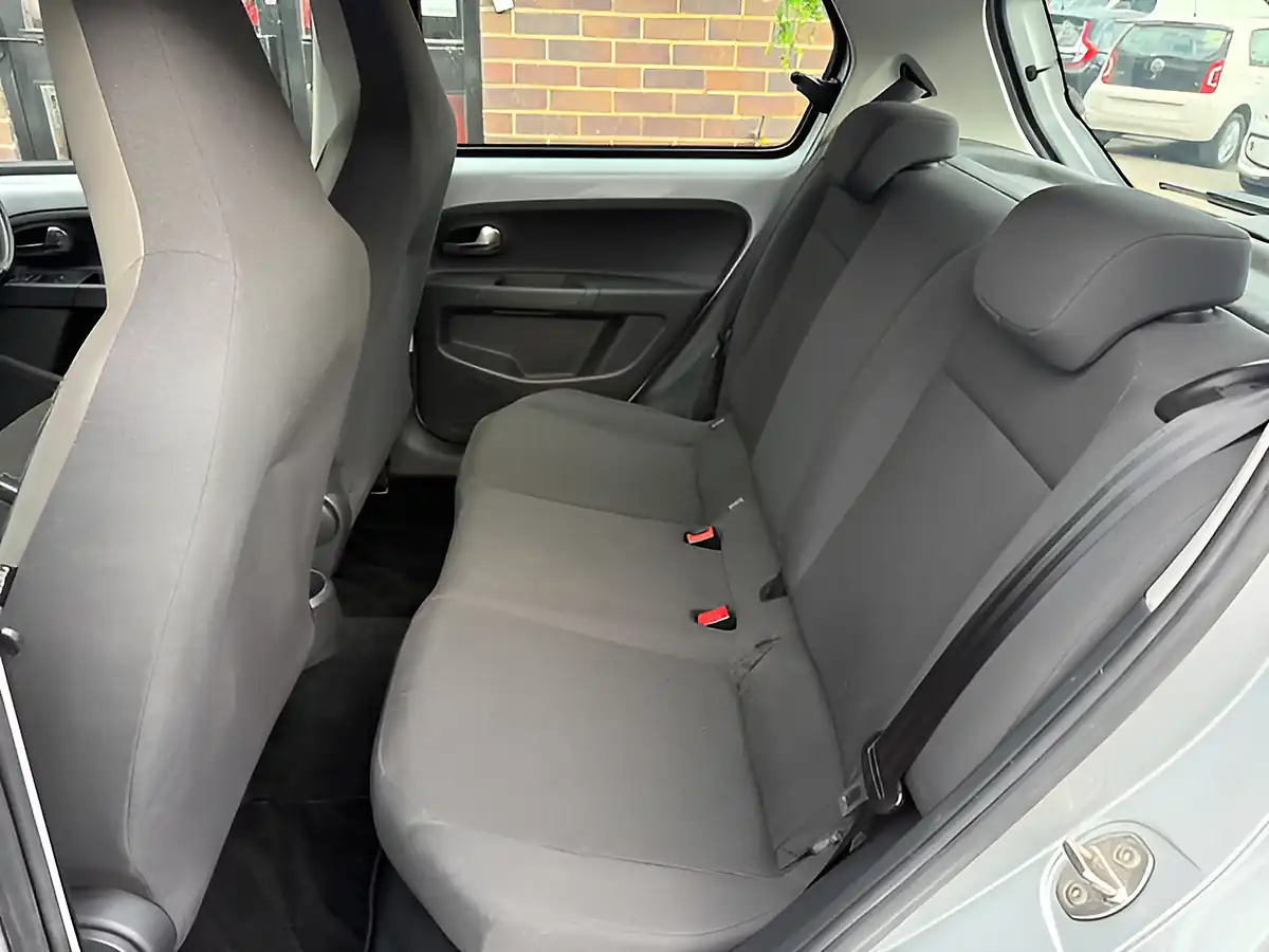 Used 2015 Volkswagen Up! High Up! Silver - Interior and Exterior details 17