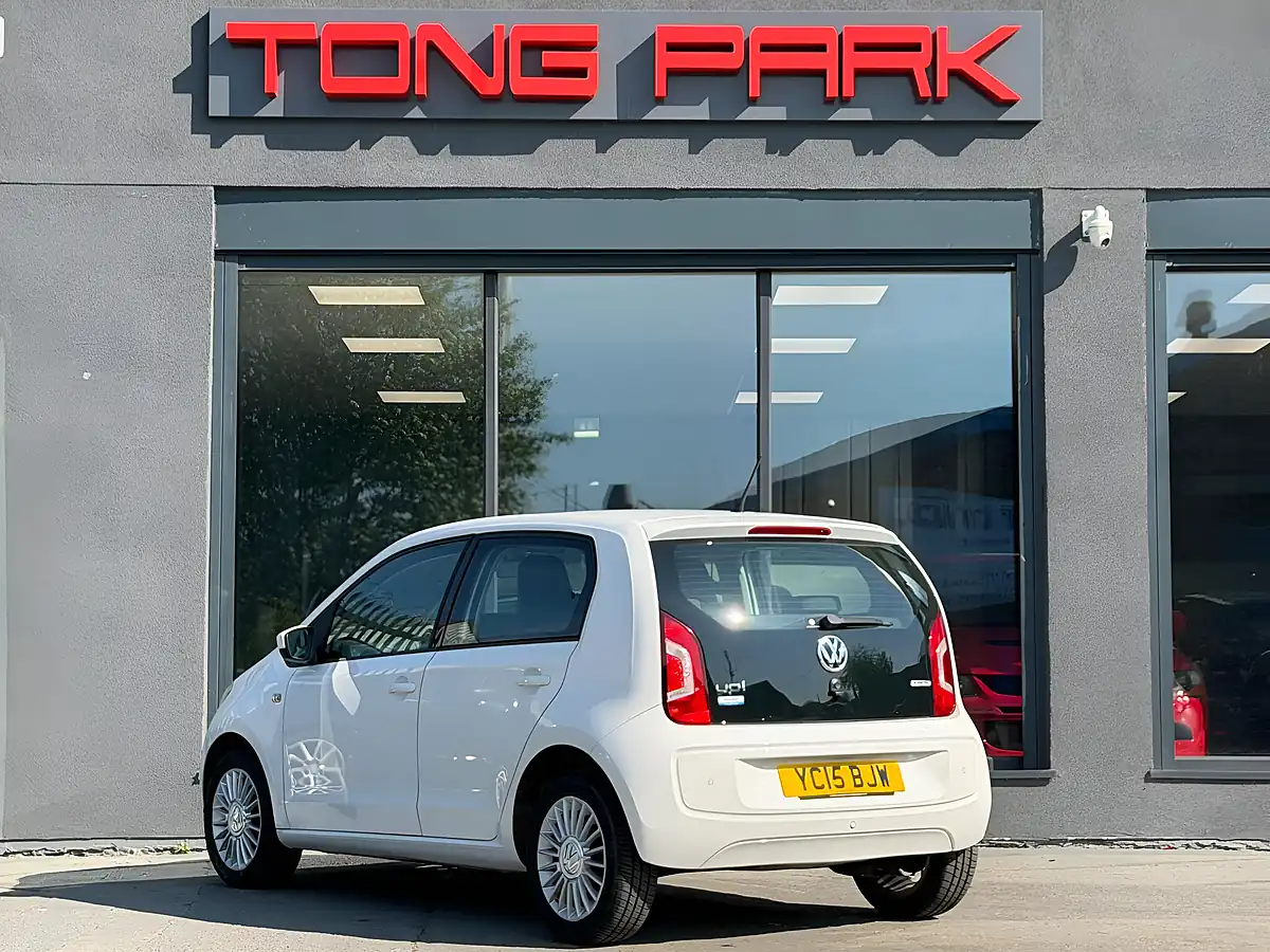 Used 2015 Volkswagen Up! High Up! White - Interior and Exterior details 4