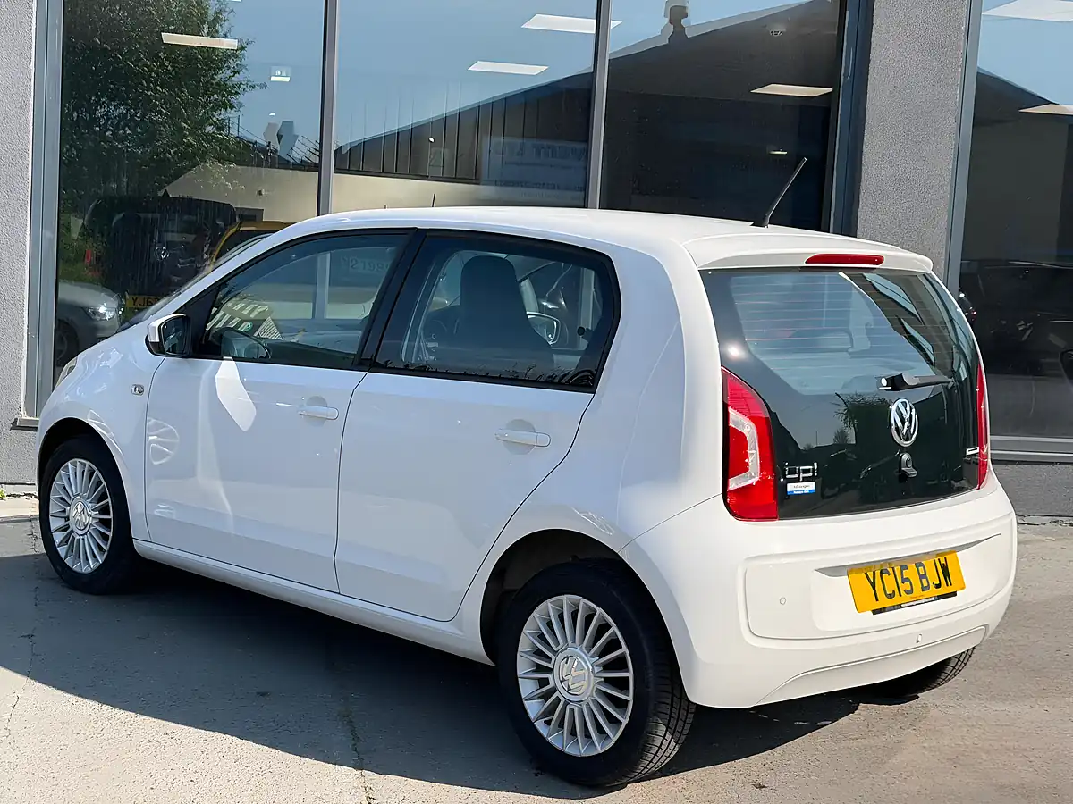 Used 2015 Volkswagen Up! High Up! White - Interior and Exterior details 5