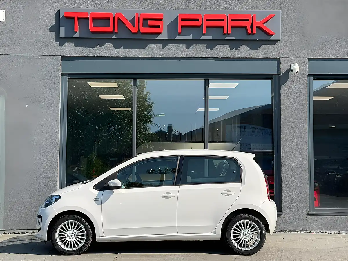 Used 2015 Volkswagen Up! High Up! White - Interior and Exterior details 6