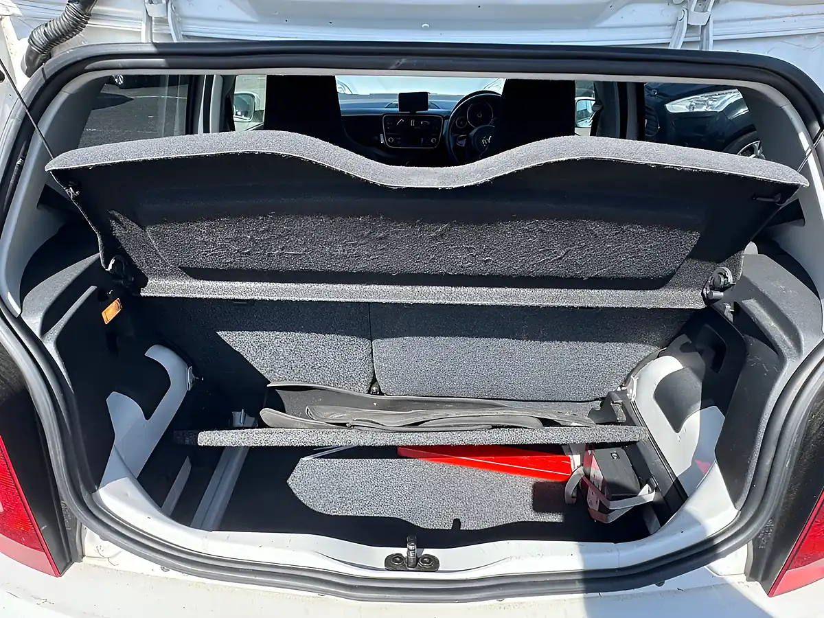 Used 2015 Volkswagen Up! High Up! White - Interior and Exterior details 15