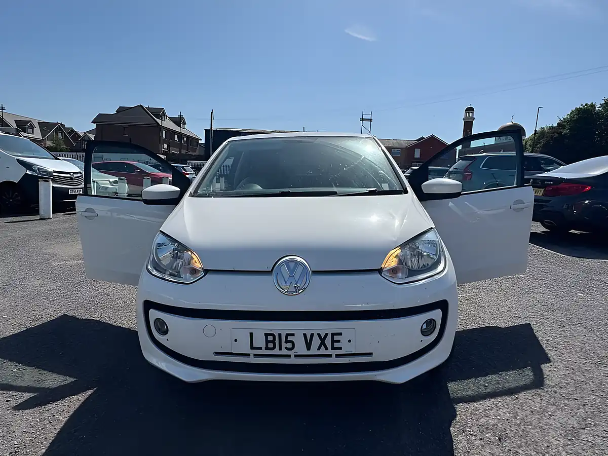 Used 2015 Volkswagen Up! High Up! White - Interior and Exterior details 3