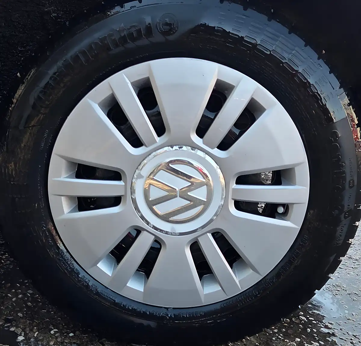 Used 2015 Volkswagen Up Move Silver - Interior and Exterior details 14