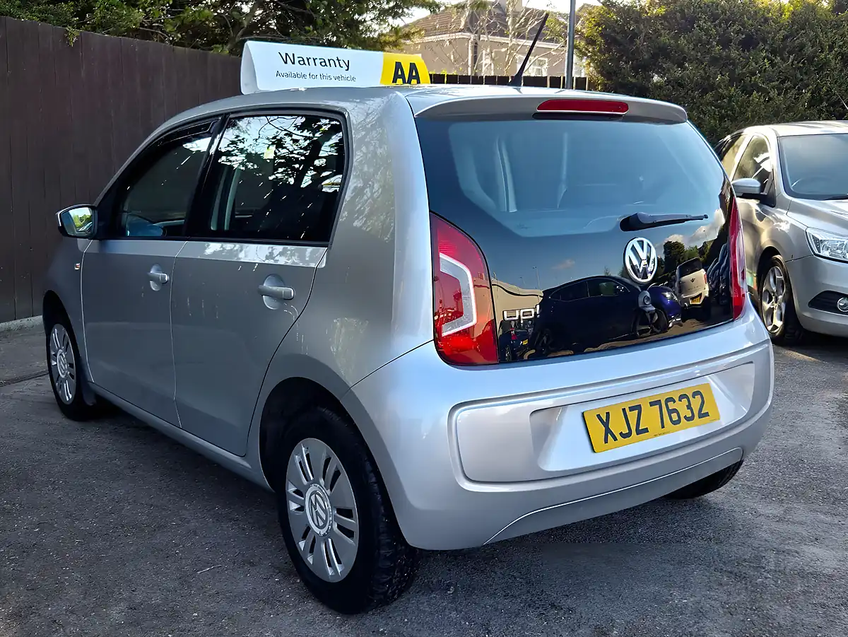Used 2015 Volkswagen Up Move Silver - Interior and Exterior details 4