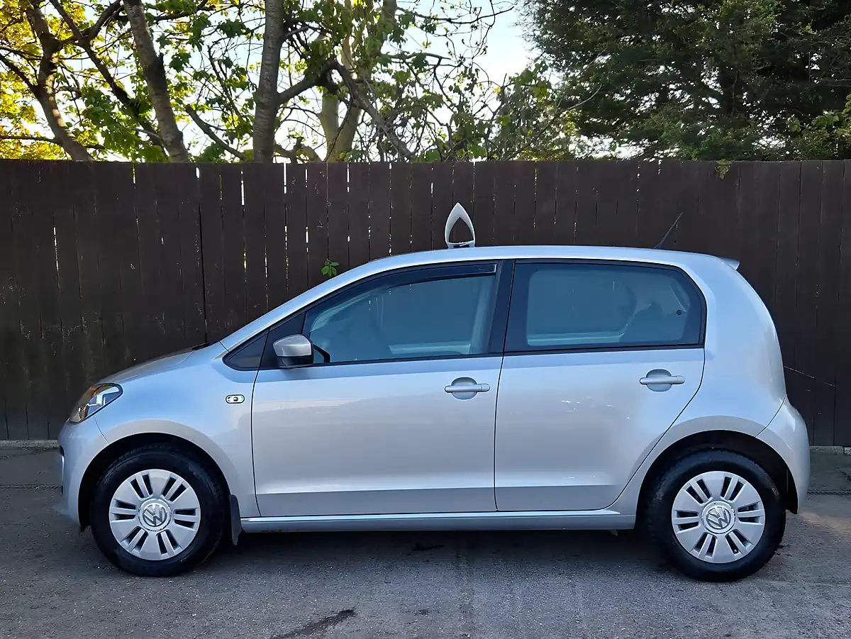 Used 2015 Volkswagen Up Move Silver - Interior and Exterior details 5