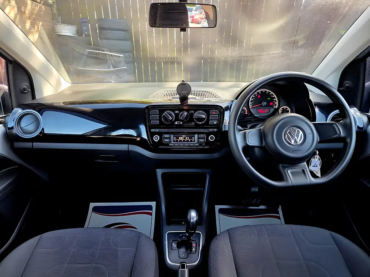 Used 2015 Volkswagen Up Move Silver - Interior and Exterior details 9