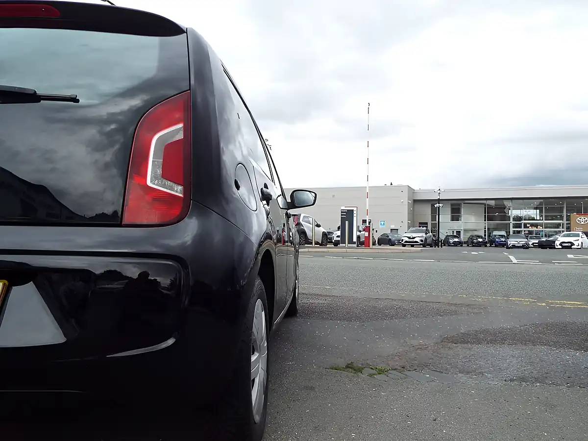 Used 2015 Volkswagen Up! Move Up! Black - Interior and Exterior details 17