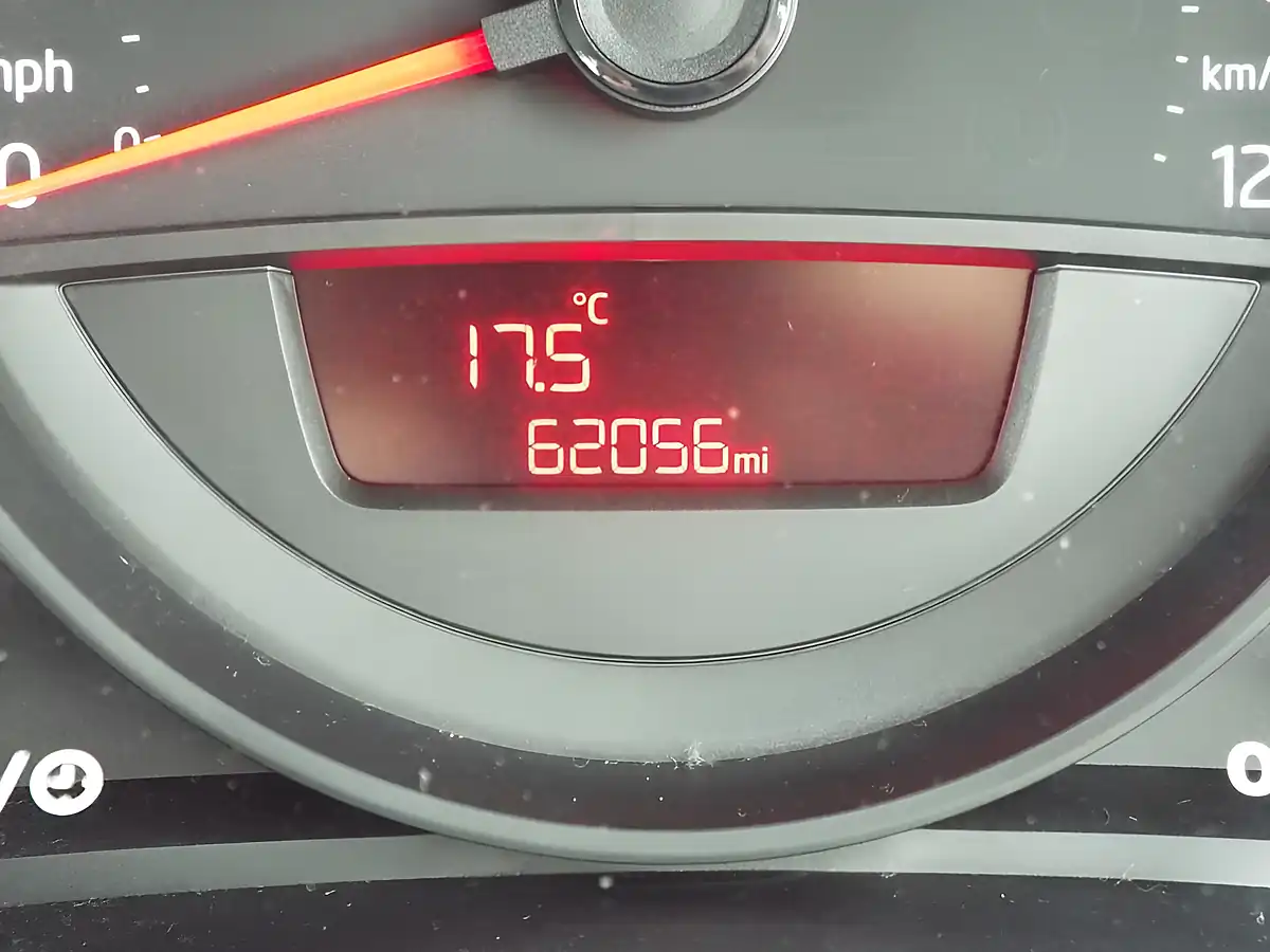 Used 2015 Volkswagen Up! Move Up! Black - Interior and Exterior details 20