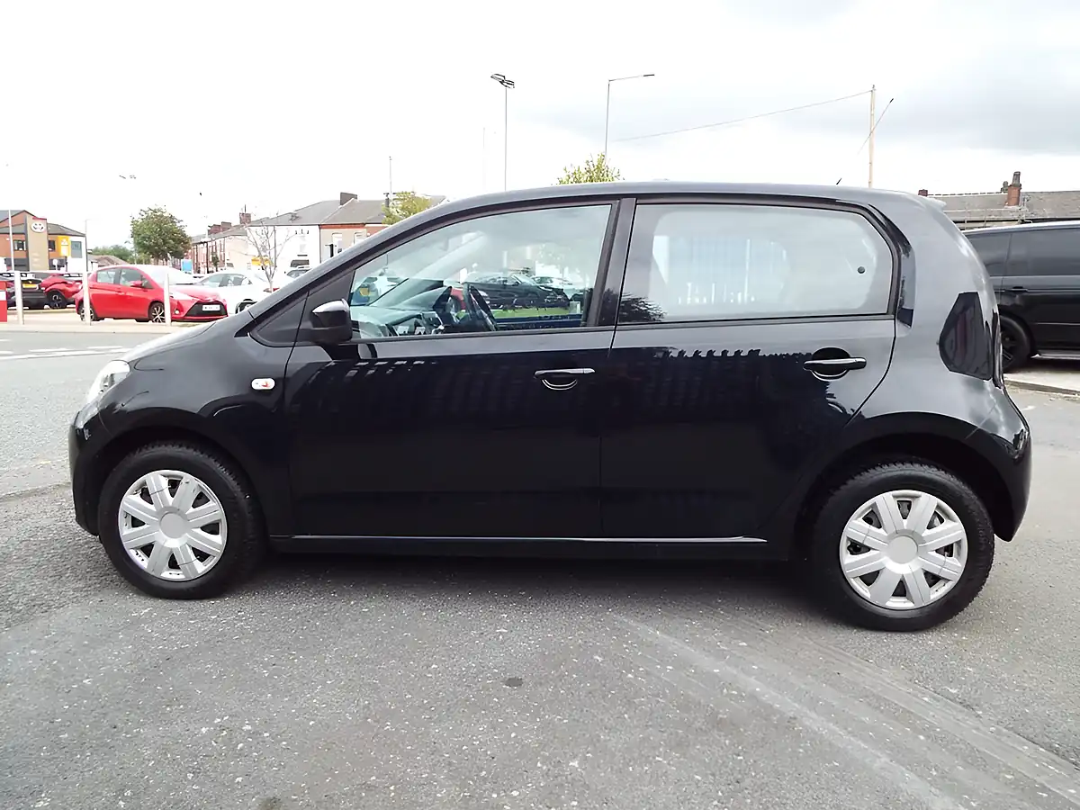 Used 2015 Volkswagen Up! Move Up! Black - Interior and Exterior details 4
