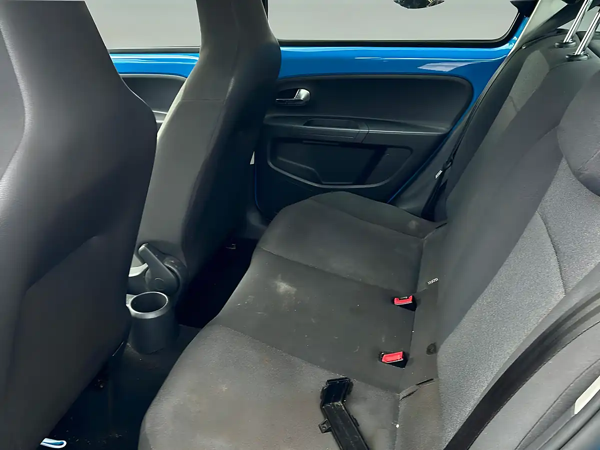 Used 2015 Volkswagen Up! Move Up! Blue - Interior and Exterior details 9