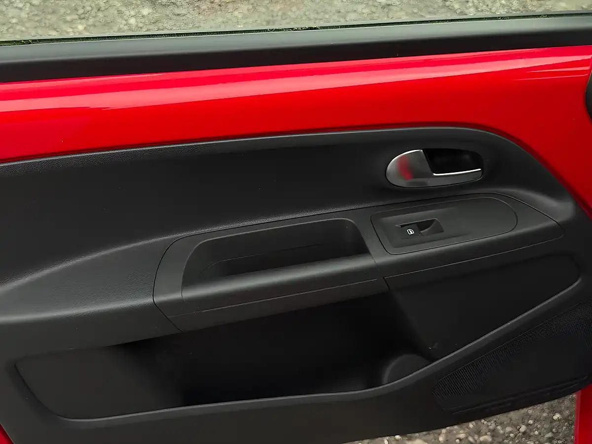 Used 2015 Volkswagen Up! Move Up! Red - Interior and Exterior details 14