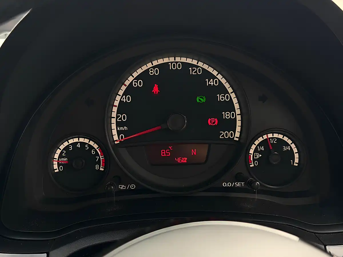 Used 2015 Volkswagen Up! Move Up! Red - Interior and Exterior details 18