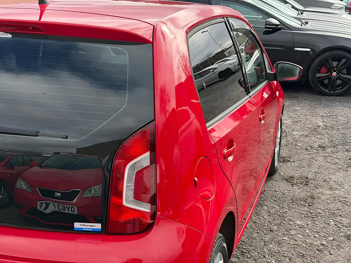 Used 2015 Volkswagen Up! Move Up! Red - Interior and Exterior details 4